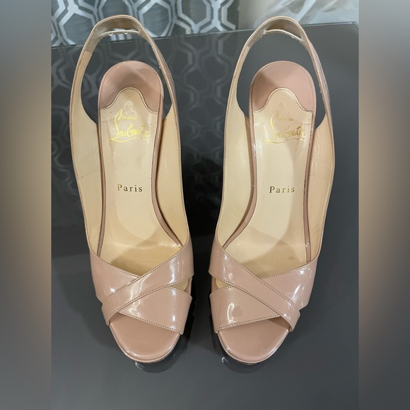 CHRISTIAN LOUBOUTIN SIZE 39, NUDE PATENT, SLING BACK - Picture 8 of 10